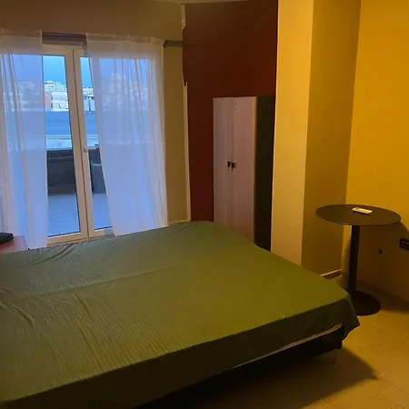 Aprtment Urbannest Apartment *