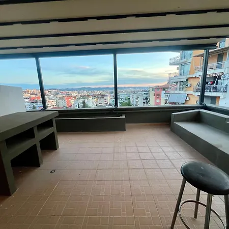 Aprtment Urbannest تيرانا