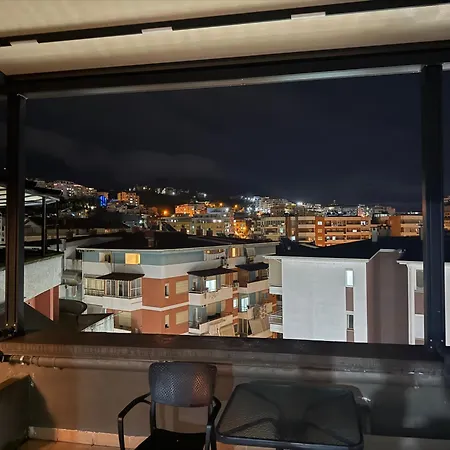 Aprtment Urbannest شقة *