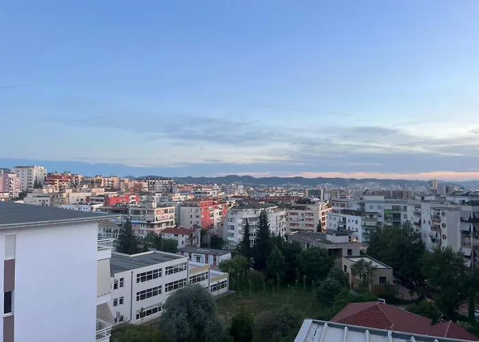 Aprtment Urbannest شقة تيرانا