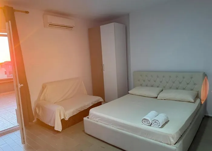 Aprtment Urbannest Apartment *