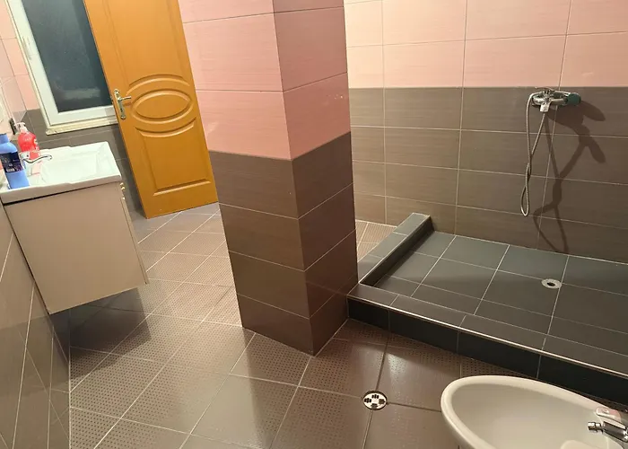 Aprtment Urbannest شقة *